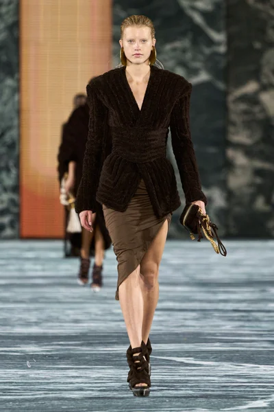 Look 85
